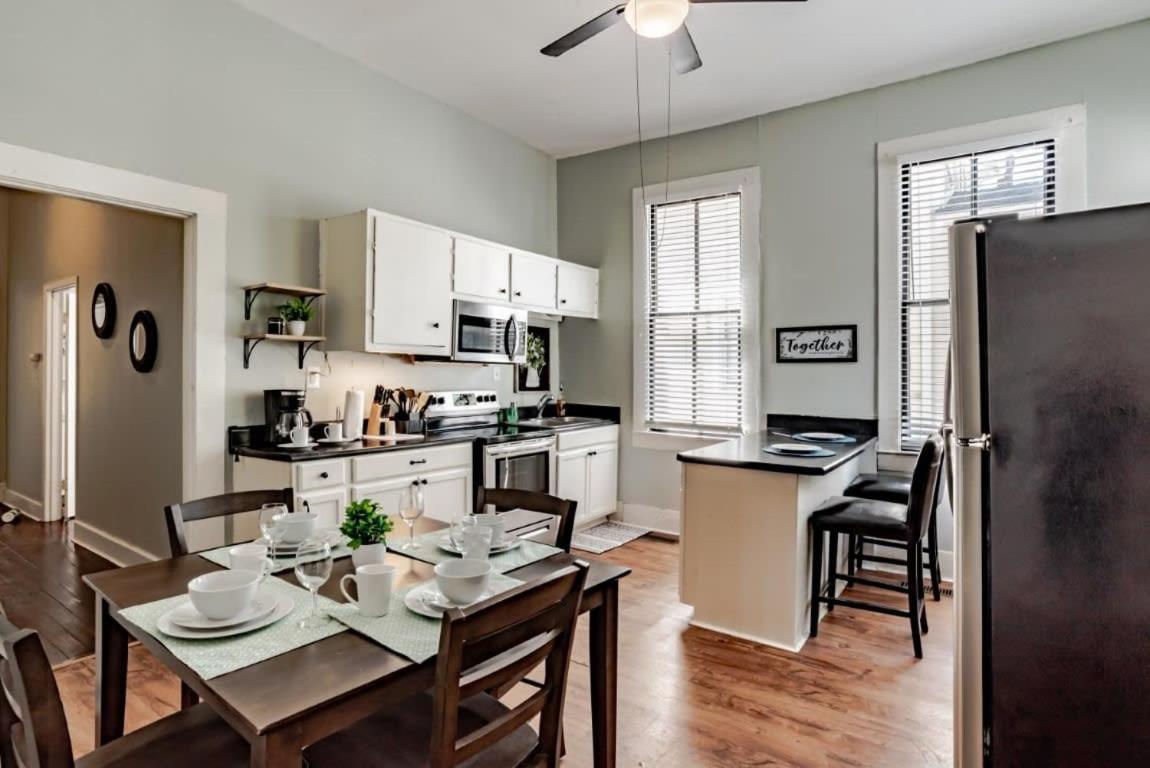 Mins From Downtown & Dining, Dauphin Darling 2 Leilighet Mobile Eksteriør bilde