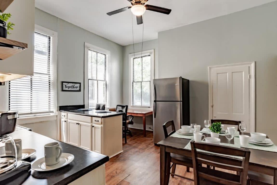 Mins From Downtown & Dining, Dauphin Darling 2 Leilighet Mobile Eksteriør bilde